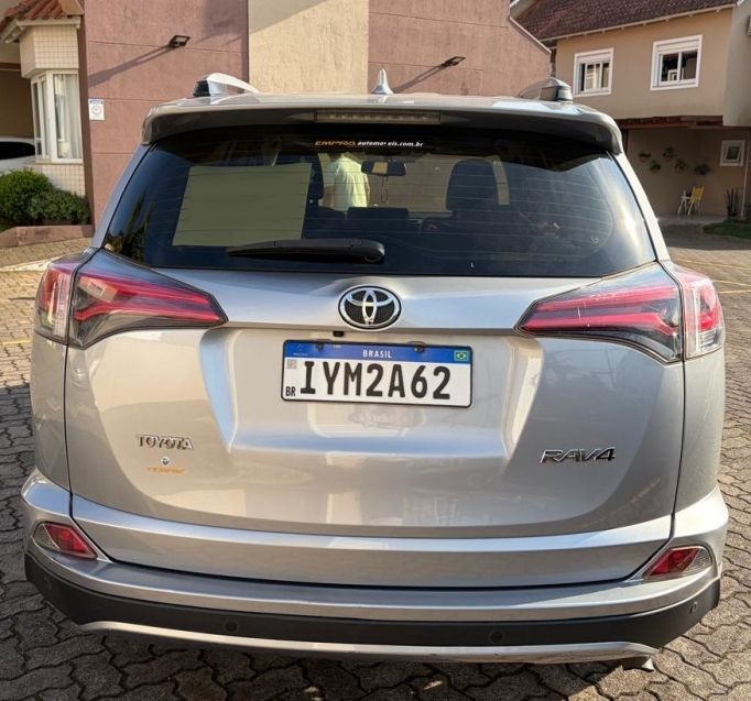 Toyota RAV4 2.0 16V GASOLINA 4P AUTOMÁTICO 2017/2018 CAMINHÕES & CAMIONETAS PASSO FUNDO / Carros no Vale Toyota RAV4 2.0 16V GASOLINA 4P AUTOMÁTICO 2017/2018 CAMINHÕES & CAMIONETAS PASSO FUNDO / Carros no Vale