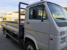 Volkswagen 7110 VW 7-110 S Carroceria Metálica 2004/2004 CAMINHÕES & CAMIONETAS PASSO FUNDO / Carros no Vale