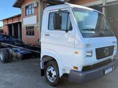 Volkswagen 8120 8-120/8-120 Euro3 Worker 2p Chassi 2002/2002 CAMINHÕES & CAMIONETAS PASSO FUNDO / Carros no Vale