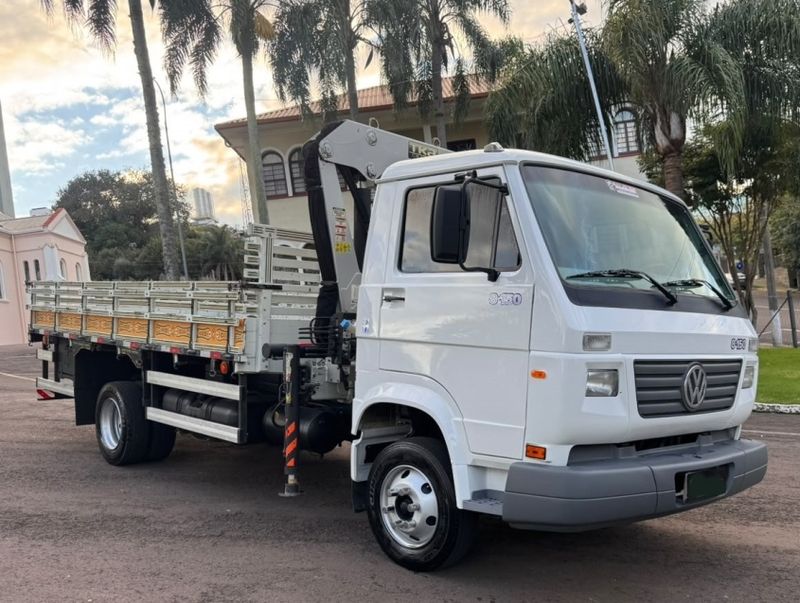 Volkswagen 8150 VW 8-150 E Worker Munck 2002/2002 CAMINHÕES & CAMIONETAS PASSO FUNDO / Carros no Vale Volkswagen 8150 VW 8-150 E Worker Munck 2002/2002 CAMINHÕES & CAMIONETAS PASSO FUNDO / Carros no Vale