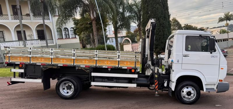 Volkswagen 8150 VW 8-150 E Worker Munck 2002/2002 CAMINHÕES & CAMIONETAS PASSO FUNDO / Carros no Vale Volkswagen 8150 VW 8-150 E Worker Munck 2002/2002 CAMINHÕES & CAMIONETAS PASSO FUNDO / Carros no Vale