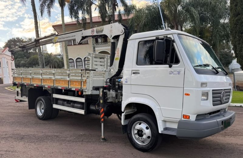 Volkswagen 8150 VW 8-150 E Worker Munck 2002/2002 CAMINHÕES & CAMIONETAS PASSO FUNDO / Carros no Vale Volkswagen 8150 VW 8-150 E Worker Munck 2002/2002 CAMINHÕES & CAMIONETAS PASSO FUNDO / Carros no Vale