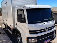 Volkswagen Delivery Express Delivery DRC 4-150 Baú 2018/2019 CAMINHÕES & CAMIONETAS PASSO FUNDO / Carros no Vale