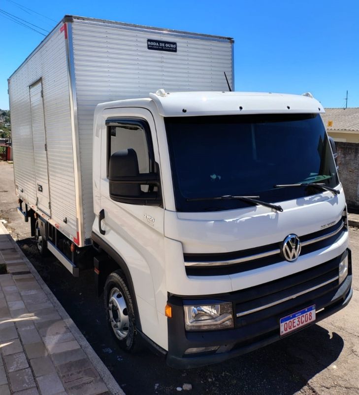 Volkswagen Delivery Express Delivery DRC 4-150 Baú 2018/2019 CAMINHÕES & CAMIONETAS PASSO FUNDO / Carros no Vale