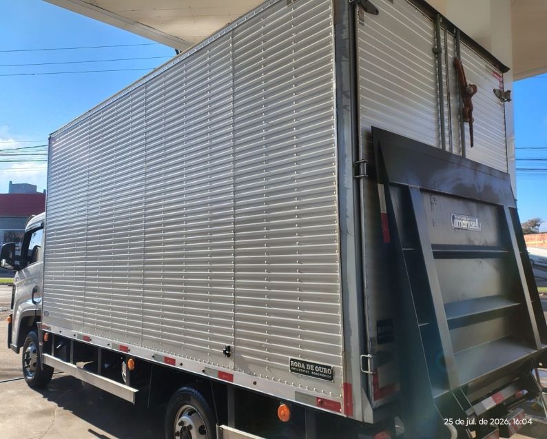 Volkswagen Delivery Express Delivery DRC 4-150 Baú 2018/2019 CAMINHÕES & CAMIONETAS PASSO FUNDO / Carros no Vale