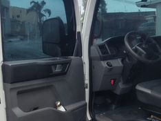 Volkswagen Delivery Express Delivery DRC 4-150 Baú 2018/2019 CAMINHÕES & CAMIONETAS PASSO FUNDO / Carros no Vale