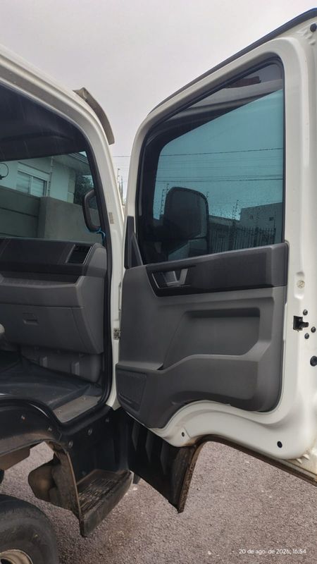 Volkswagen Delivery Express Delivery DRC 4-150 Baú 2018/2019 CAMINHÕES & CAMIONETAS PASSO FUNDO / Carros no Vale