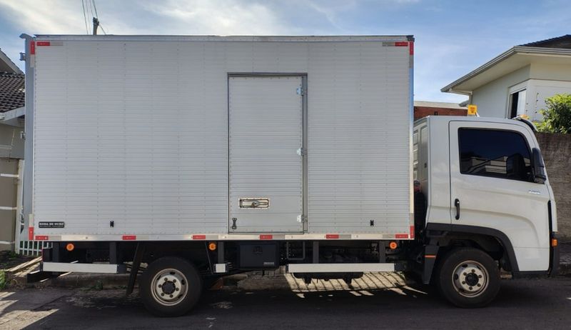 Volkswagen Delivery Express Delivery DRC 4-150 Baú 2018/2019 CAMINHÕES & CAMIONETAS PASSO FUNDO / Carros no Vale