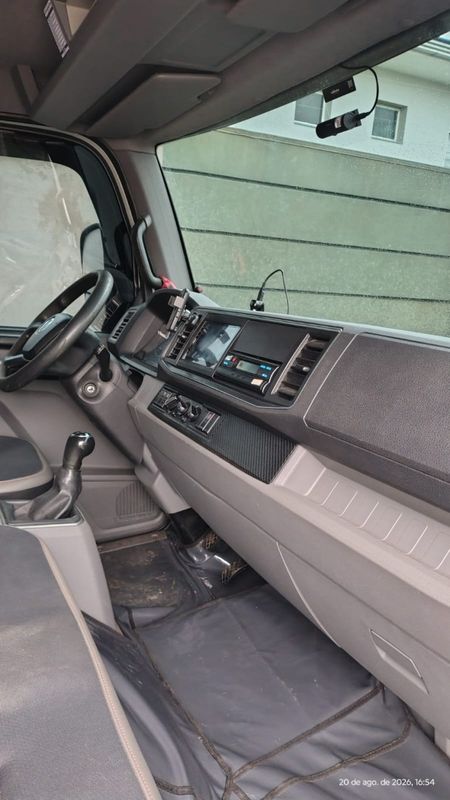 Volkswagen Delivery Express Delivery DRC 4-150 Baú 2018/2019 CAMINHÕES & CAMIONETAS PASSO FUNDO / Carros no Vale