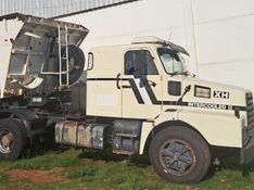 Volvo N10 280 Cavalo Mecânico 4×2 1988/1988 CAMINHÕES & CAMIONETAS PASSO FUNDO / Carros no Vale