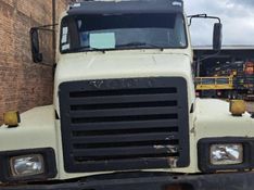Volvo N10 280 Cavalo Mecânico 4×2 1988/1988 CAMINHÕES & CAMIONETAS PASSO FUNDO / Carros no Vale