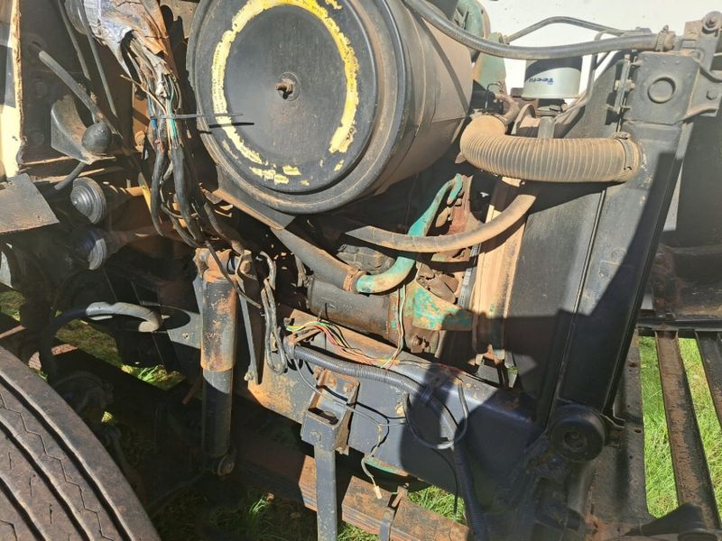 Volvo N10 280 Cavalo Mecânico 4×2 1988/1988 CAMINHÕES & CAMIONETAS PASSO FUNDO / Carros no Vale
