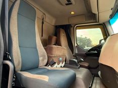 Volvo VM 330 6×2 2p Chassi 2021/2021 CAMINHÕES & CAMIONETAS PASSO FUNDO / Carros no Vale
