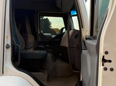 Volvo VM 330 6×2 2p Chassi 2021/2021 CAMINHÕES & CAMIONETAS PASSO FUNDO / Carros no Vale