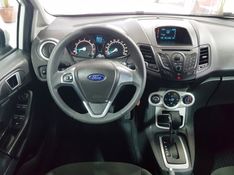 Ford FIESTA 1.6 SE HATCH 16V FLEX 4P POWERSHIFT 2015/2016 ADVANT AUTOMÓVEIS CAXIAS DO SUL / Carros no Vale