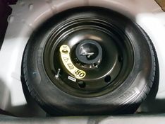 Ford FIESTA 1.6 SE HATCH 16V FLEX 4P POWERSHIFT 2015/2016 ADVANT AUTOMÓVEIS CAXIAS DO SUL / Carros no Vale