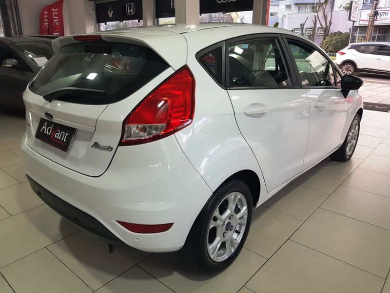 Ford FIESTA 1.6 SE HATCH 16V FLEX 4P POWERSHIFT 2015/2016 ADVANT AUTOMÓVEIS CAXIAS DO SUL / Carros no Vale Ford FIESTA 1.6 SE HATCH 16V FLEX 4P POWERSHIFT 2015/2016 ADVANT AUTOMÓVEIS CAXIAS DO SUL / Carros no Vale