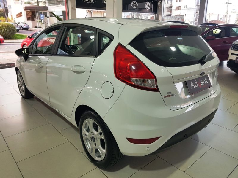Ford FIESTA 1.6 SE HATCH 16V FLEX 4P POWERSHIFT 2015/2016 ADVANT AUTOMÓVEIS CAXIAS DO SUL / Carros no Vale Ford FIESTA 1.6 SE HATCH 16V FLEX 4P POWERSHIFT 2015/2016 ADVANT AUTOMÓVEIS CAXIAS DO SUL / Carros no Vale
