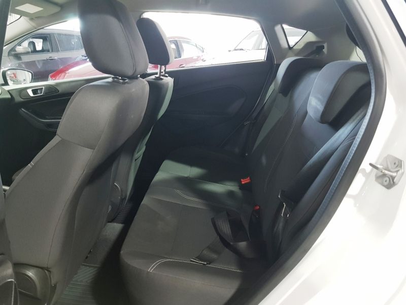 Ford FIESTA 1.6 SE HATCH 16V FLEX 4P POWERSHIFT 2015/2016 ADVANT AUTOMÓVEIS CAXIAS DO SUL / Carros no Vale Ford FIESTA 1.6 SE HATCH 16V FLEX 4P POWERSHIFT 2015/2016 ADVANT AUTOMÓVEIS CAXIAS DO SUL / Carros no Vale