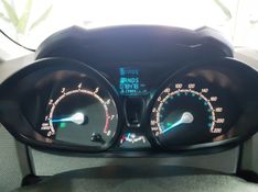 Ford FIESTA 1.6 SE HATCH 16V FLEX 4P POWERSHIFT 2015/2016 ADVANT AUTOMÓVEIS CAXIAS DO SUL / Carros no Vale