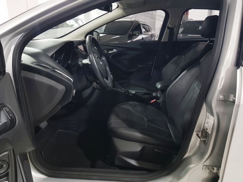 Ford FOCUS 2.0 TITANIUM 16V FLEX 4P POWERSHIFT 2015/2016 ADVANT AUTOMÓVEIS CAXIAS DO SUL / Carros no Vale Ford FOCUS 2.0 TITANIUM 16V FLEX 4P POWERSHIFT 2015/2016 ADVANT AUTOMÓVEIS CAXIAS DO SUL / Carros no Vale