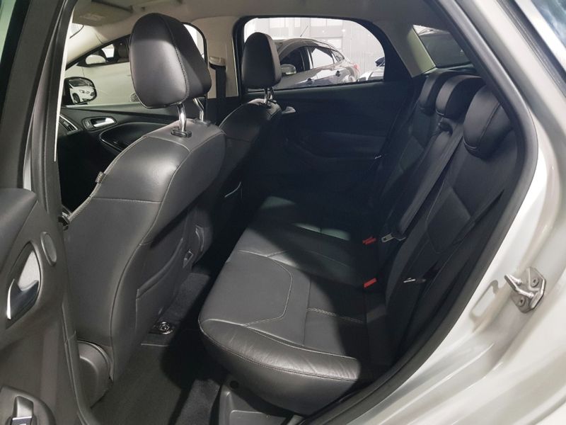Ford FOCUS 2.0 TITANIUM 16V FLEX 4P POWERSHIFT 2015/2016 ADVANT AUTOMÓVEIS CAXIAS DO SUL / Carros no Vale Ford FOCUS 2.0 TITANIUM 16V FLEX 4P POWERSHIFT 2015/2016 ADVANT AUTOMÓVEIS CAXIAS DO SUL / Carros no Vale