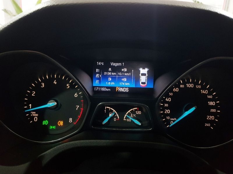 Ford FOCUS 2.0 TITANIUM 16V FLEX 4P POWERSHIFT 2015/2016 ADVANT AUTOMÓVEIS CAXIAS DO SUL / Carros no Vale Ford FOCUS 2.0 TITANIUM 16V FLEX 4P POWERSHIFT 2015/2016 ADVANT AUTOMÓVEIS CAXIAS DO SUL / Carros no Vale