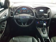 Ford FOCUS 2.0 TITANIUM PLUS 16V FLEX 4P POWERSHIFT 2017/2018 ADVANT AUTOMÓVEIS CAXIAS DO SUL / Carros no Vale