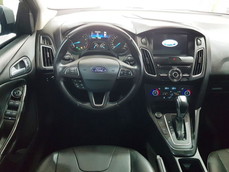 Ford FOCUS 2.0 TITANIUM PLUS 16V FLEX 4P POWERSHIFT 2017/2018 ADVANT AUTOMÓVEIS CAXIAS DO SUL / Carros no Vale Ford FOCUS 2.0 TITANIUM PLUS 16V FLEX 4P POWERSHIFT 2017/2018 ADVANT AUTOMÓVEIS CAXIAS DO SUL / Carros no Vale