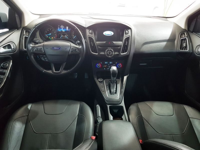 Ford FOCUS 2.0 TITANIUM PLUS 16V FLEX 4P POWERSHIFT 2017/2018 ADVANT AUTOMÓVEIS CAXIAS DO SUL / Carros no Vale Ford FOCUS 2.0 TITANIUM PLUS 16V FLEX 4P POWERSHIFT 2017/2018 ADVANT AUTOMÓVEIS CAXIAS DO SUL / Carros no Vale