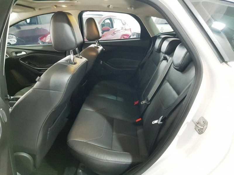 Ford FOCUS 2.0 TITANIUM PLUS 16V FLEX 4P POWERSHIFT 2017/2018 ADVANT AUTOMÓVEIS CAXIAS DO SUL / Carros no Vale Ford FOCUS 2.0 TITANIUM PLUS 16V FLEX 4P POWERSHIFT 2017/2018 ADVANT AUTOMÓVEIS CAXIAS DO SUL / Carros no Vale
