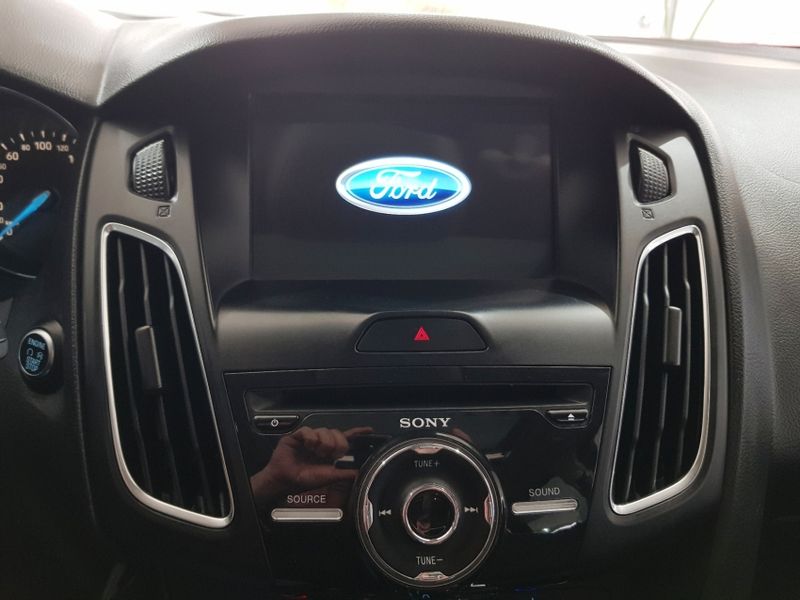 Ford FOCUS 2.0 TITANIUM PLUS 16V FLEX 4P POWERSHIFT 2017/2018 ADVANT AUTOMÓVEIS CAXIAS DO SUL / Carros no Vale Ford FOCUS 2.0 TITANIUM PLUS 16V FLEX 4P POWERSHIFT 2017/2018 ADVANT AUTOMÓVEIS CAXIAS DO SUL / Carros no Vale