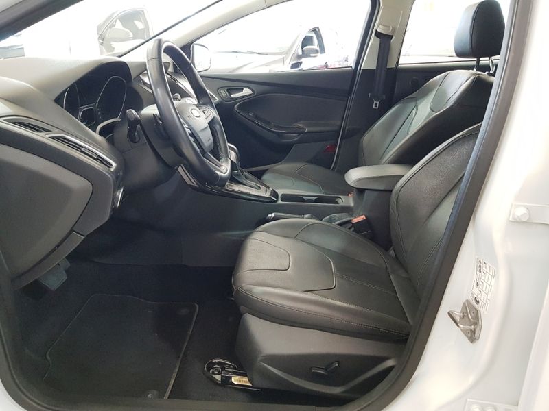 Ford FOCUS 2.0 TITANIUM PLUS FASTBACK 16V FLEX 4P POWERSHIFT 2018/2019 ADVANT AUTOMÓVEIS CAXIAS DO SUL / Carros no Vale Ford FOCUS 2.0 TITANIUM PLUS FASTBACK 16V FLEX 4P POWERSHIFT 2018/2019 ADVANT AUTOMÓVEIS CAXIAS DO SUL / Carros no Vale