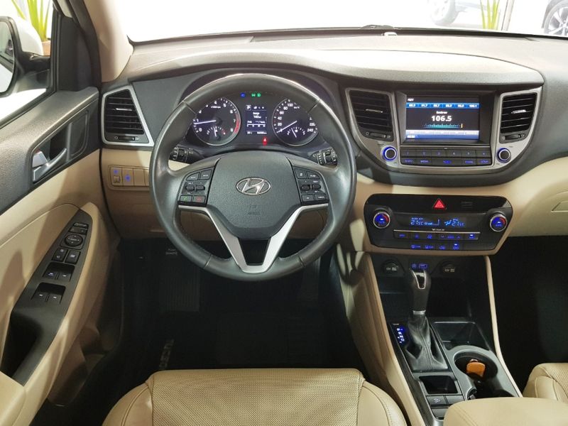 Hyundai TUCSON 1.6 16V T-GDI GASOLINA GL ECOSHIFT 2016/2017 ADVANT AUTOMÓVEIS CAXIAS DO SUL / Carros no Vale