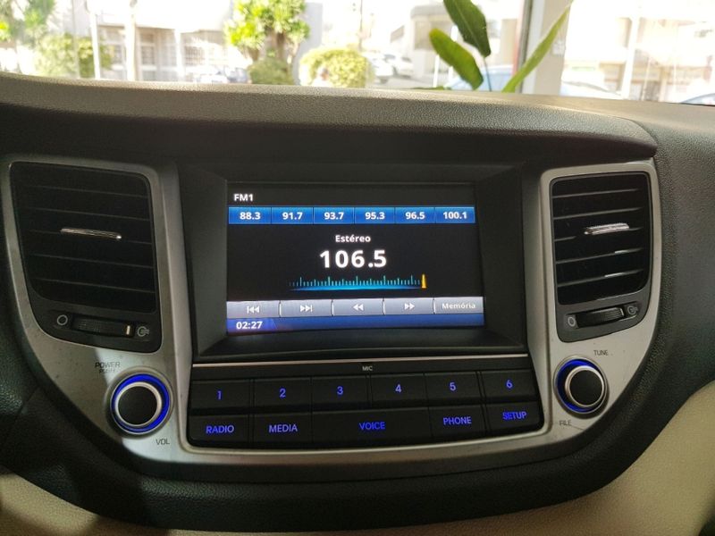 Hyundai TUCSON 1.6 16V T-GDI GASOLINA GL ECOSHIFT 2016/2017 ADVANT AUTOMÓVEIS CAXIAS DO SUL / Carros no Vale