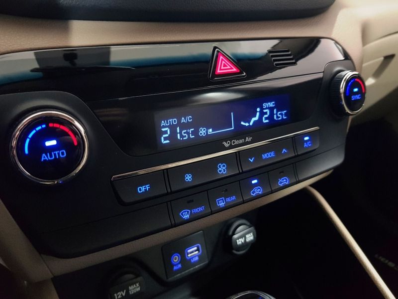 Hyundai TUCSON 1.6 16V T-GDI GASOLINA GL ECOSHIFT 2016/2017 ADVANT AUTOMÓVEIS CAXIAS DO SUL / Carros no Vale Hyundai TUCSON 1.6 16V T-GDI GASOLINA GL ECOSHIFT 2016/2017 ADVANT AUTOMÓVEIS CAXIAS DO SUL / Carros no Vale