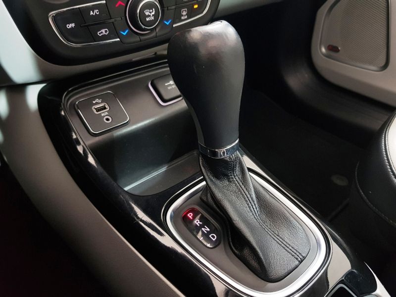 JEEP COMPASS 2.0 16V FLEX LIMITED AUTOMÁTICO 2017/2018 ADVANT AUTOMÓVEIS CAXIAS DO SUL / Carros no Vale