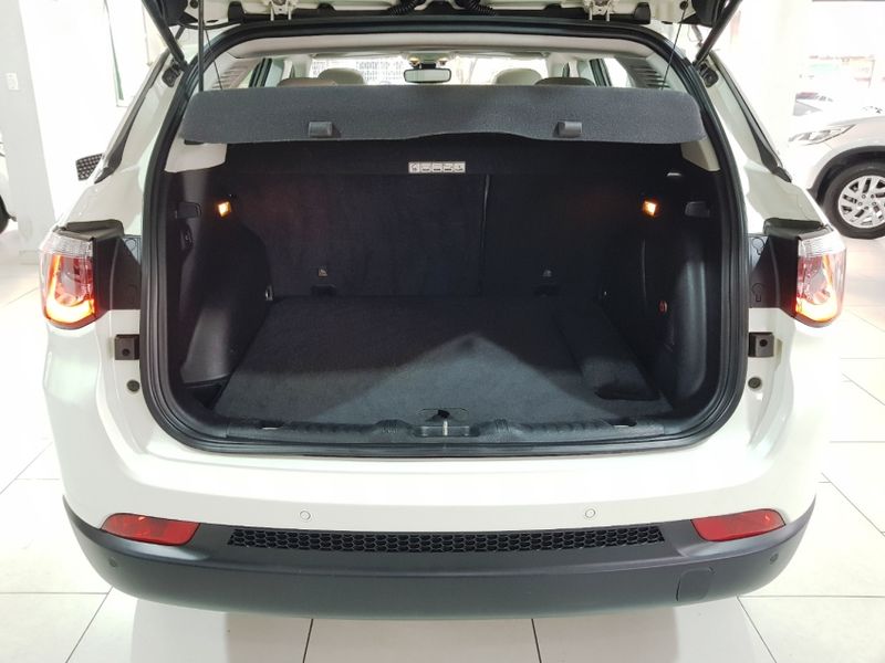 JEEP COMPASS 2.0 16V FLEX LIMITED AUTOMÁTICO 2017/2018 ADVANT AUTOMÓVEIS CAXIAS DO SUL / Carros no Vale