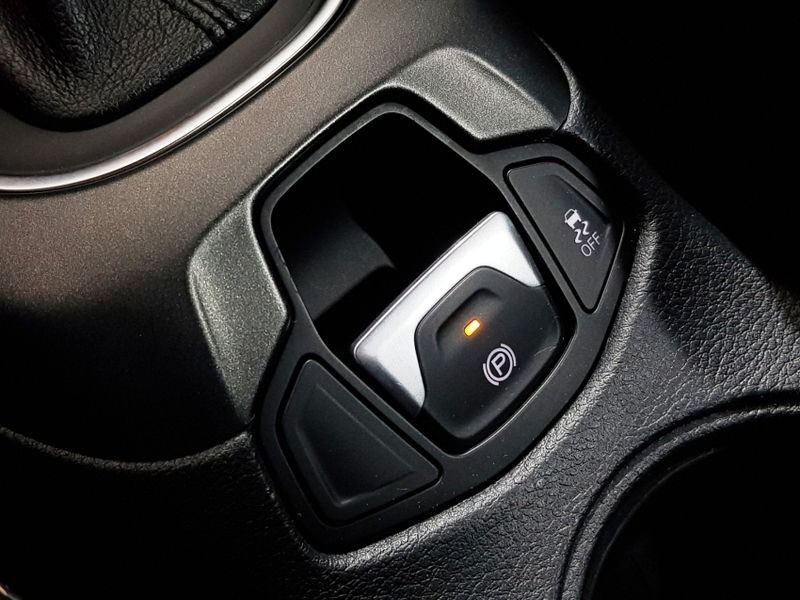 JEEP COMPASS 2.0 16V FLEX LONGITUDE AUTOMÁTICO 2017/2017 ADVANT AUTOMÓVEIS CAXIAS DO SUL / Carros no Vale