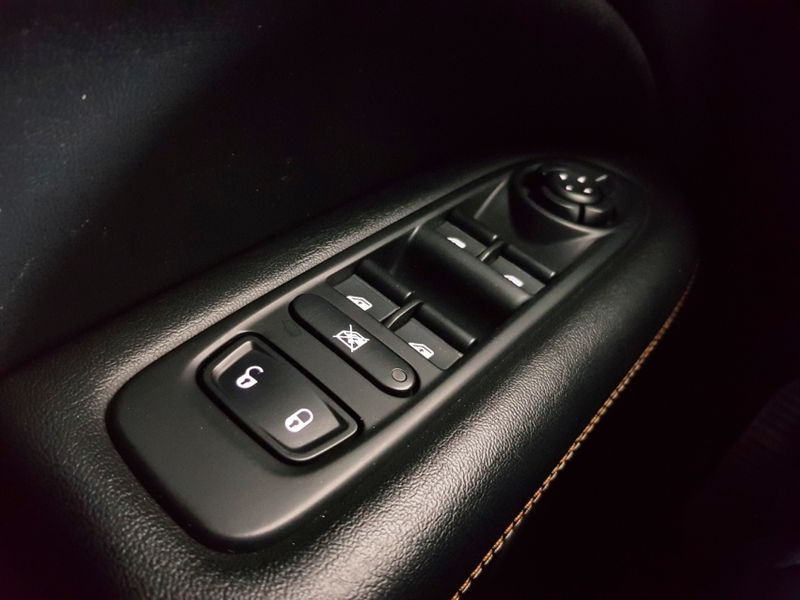 JEEP COMPASS 2.0 16V FLEX LONGITUDE AUTOMÁTICO 2017/2017 ADVANT AUTOMÓVEIS CAXIAS DO SUL / Carros no Vale
