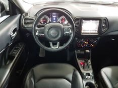 JEEP COMPASS 2.0 16V FLEX LONGITUDE AUTOMÁTICO 2017/2017 ADVANT AUTOMÓVEIS CAXIAS DO SUL / Carros no Vale