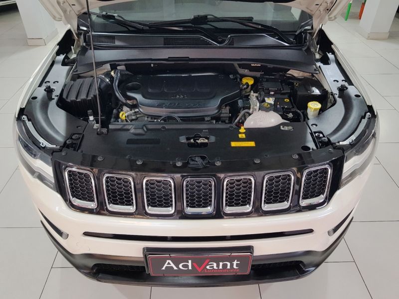 JEEP COMPASS 2.0 16V FLEX LONGITUDE AUTOMÁTICO 2017/2017 ADVANT AUTOMÓVEIS CAXIAS DO SUL / Carros no Vale