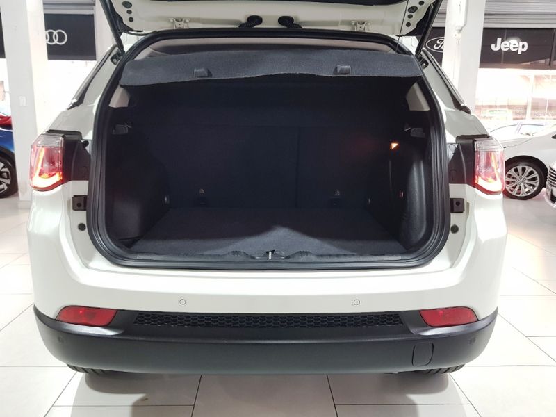 JEEP COMPASS 2.0 16V FLEX LONGITUDE AUTOMÁTICO 2017/2017 ADVANT AUTOMÓVEIS CAXIAS DO SUL / Carros no Vale
