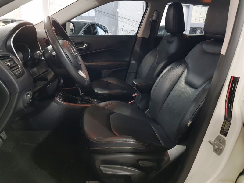 JEEP COMPASS 2.0 16V FLEX LONGITUDE AUTOMÁTICO 2017/2017 ADVANT AUTOMÓVEIS CAXIAS DO SUL / Carros no Vale