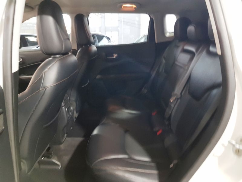JEEP COMPASS 2.0 16V FLEX LONGITUDE AUTOMÁTICO 2017/2017 ADVANT AUTOMÓVEIS CAXIAS DO SUL / Carros no Vale