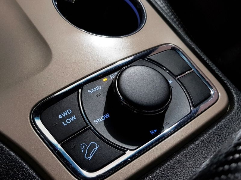 JEEP GRAND CHEROKEE 3.0 LIMITED 4X4 V6 24V TURBO DIESEL 4P AUTOMÁTICO 2014/2014 ADVANT AUTOMÓVEIS CAXIAS DO SUL / Carros no Vale JEEP GRAND CHEROKEE 3.0 LIMITED 4X4 V6 24V TURBO DIESEL 4P AUTOMÁTICO 2014/2014 ADVANT AUTOMÓVEIS CAXIAS DO SUL / Carros no Vale