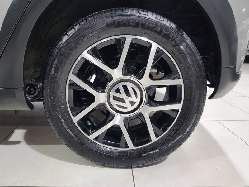 Volkswagen CROSS UP 1.0 TSI 12V FLEX 4P MANUAL 2016/2017 ADVANT AUTOMÓVEIS CAXIAS DO SUL / Carros no Vale