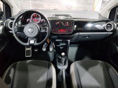 Volkswagen CROSS UP 1.0 TSI 12V FLEX 4P MANUAL 2016/2017 ADVANT AUTOMÓVEIS CAXIAS DO SUL / Carros no Vale