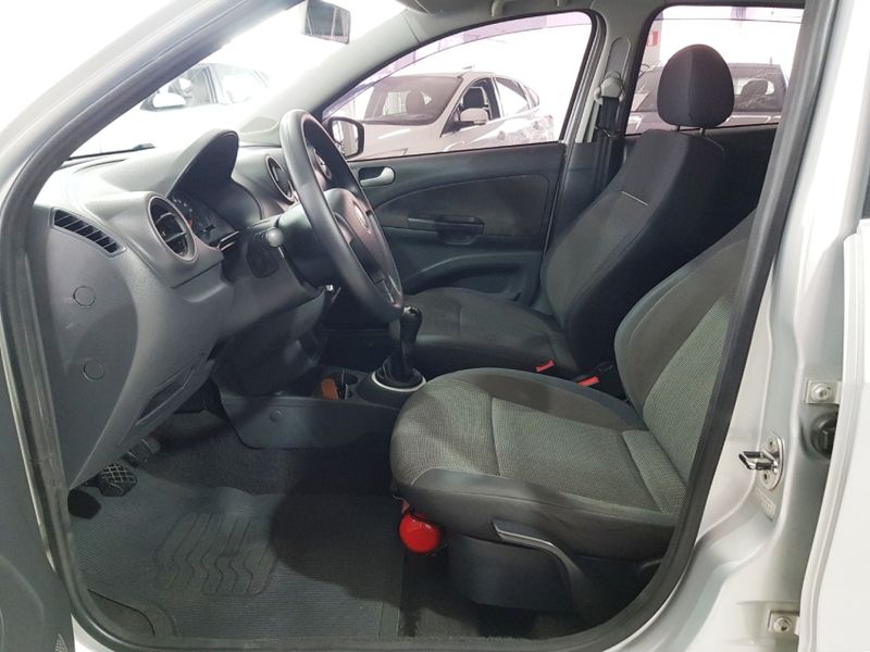 Volkswagen GOL 1.0 MI 8V FLEX 4P MANUAL G.VI 2013/2014 ADVANT AUTOMÓVEIS CAXIAS DO SUL / Carros no Vale Volkswagen GOL 1.0 MI 8V FLEX 4P MANUAL G.VI 2013/2014 ADVANT AUTOMÓVEIS CAXIAS DO SUL / Carros no Vale
