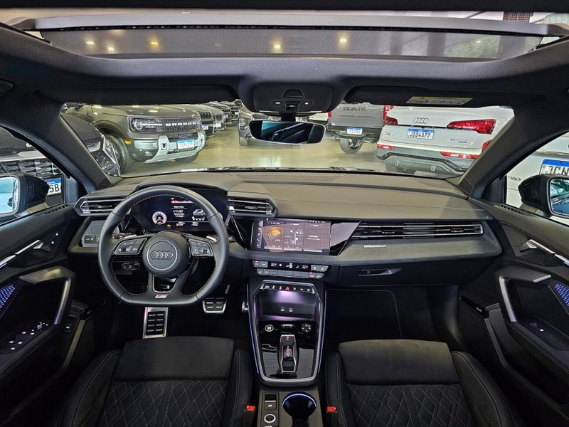 Audi A3 2.0 40 TFSI GASOLINA SEDAN PERFORMANCE BLACK S-TRONIC 2024/2025 CARRO DEZ NOVO HAMBURGO / Carros no Vale Audi A3 2.0 40 TFSI GASOLINA SEDAN PERFORMANCE BLACK S-TRONIC 2024/2025 CARRO DEZ NOVO HAMBURGO / Carros no Vale